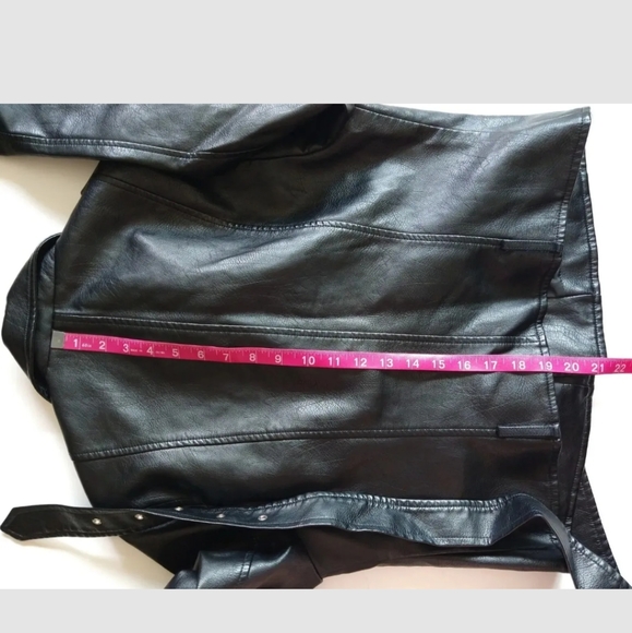 Jhichic Vegan Black Leather Moto Biker Jacket Size L Belted Zip Pockets Lined - Picture 10 of 11